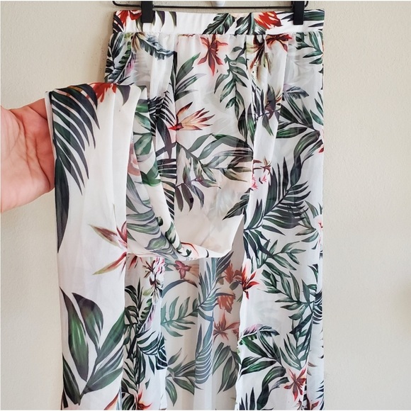 PRETTYLITTLETHING White Tropical Print Swim Cover Maxi Skirt - Picture 4 of 13